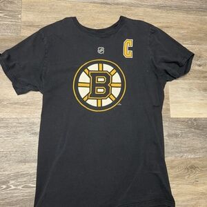 Size M Reebok NHL Zdeno Chara #33 Boston Bruins Team Apparel Black T-Shirt